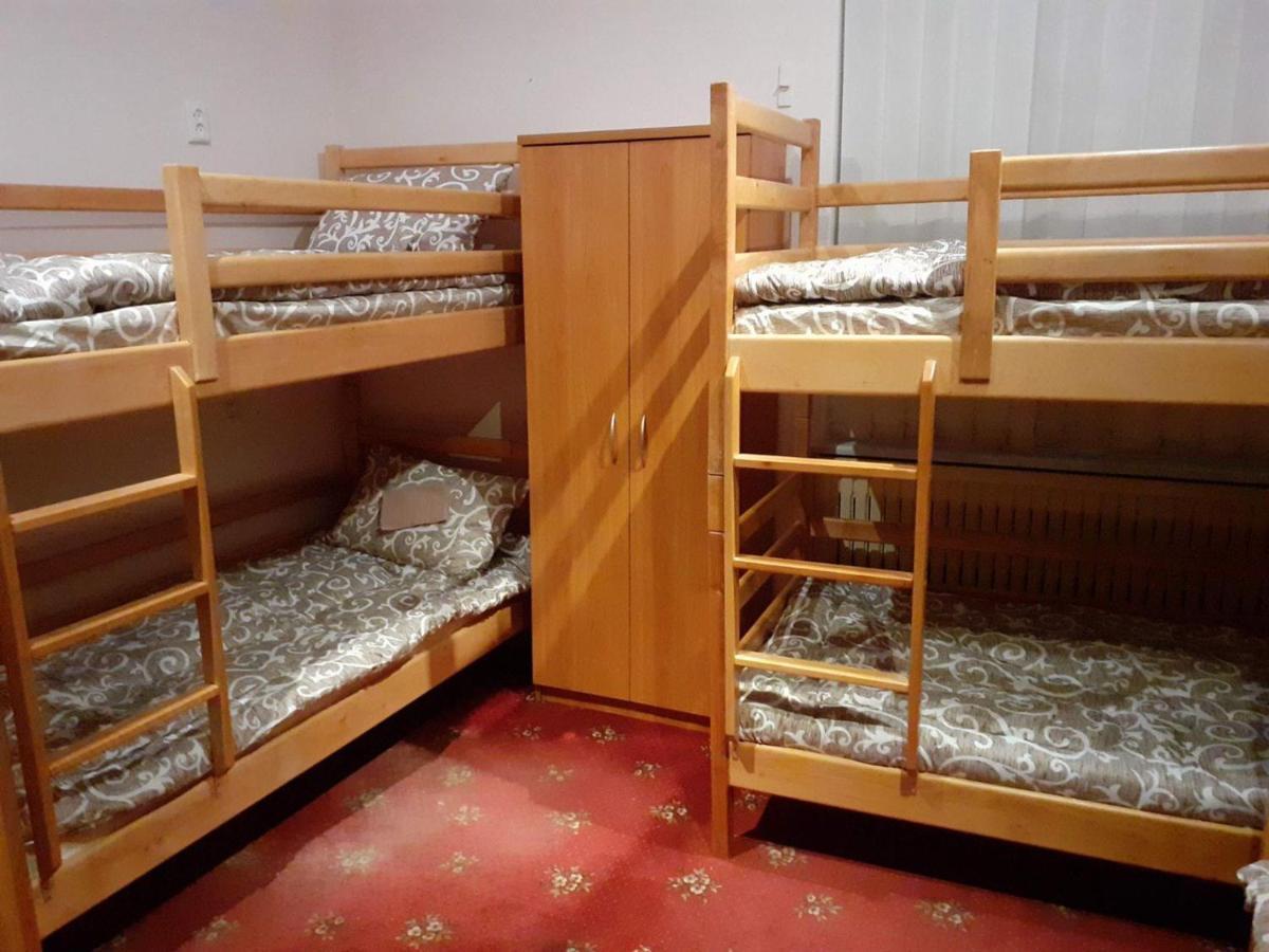 Uneed Sport Hostel Oldenburg Bagian luar foto